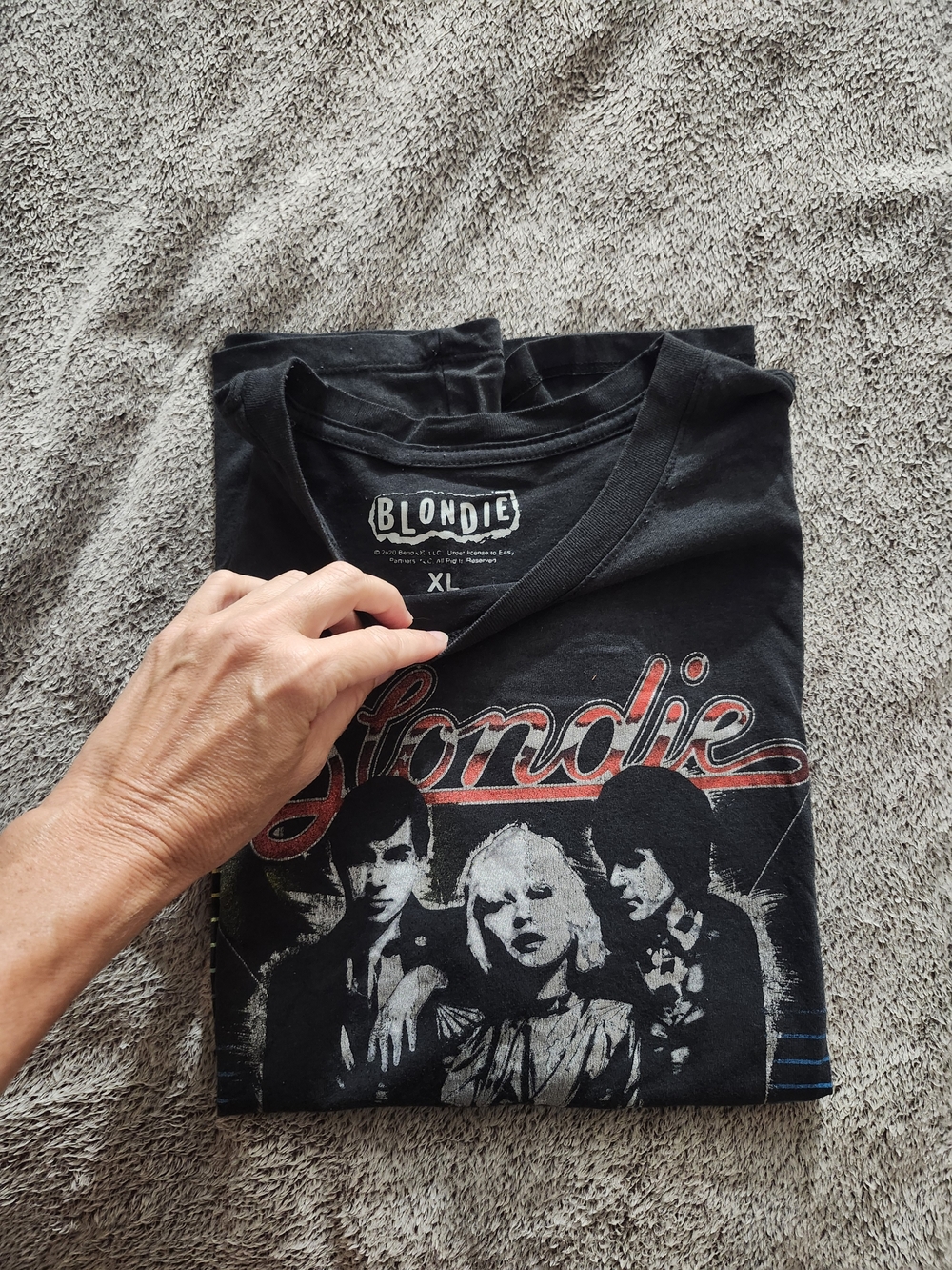 Blondie Fade Away and Radiate Black Graphic Tee - Picture 2 of 3